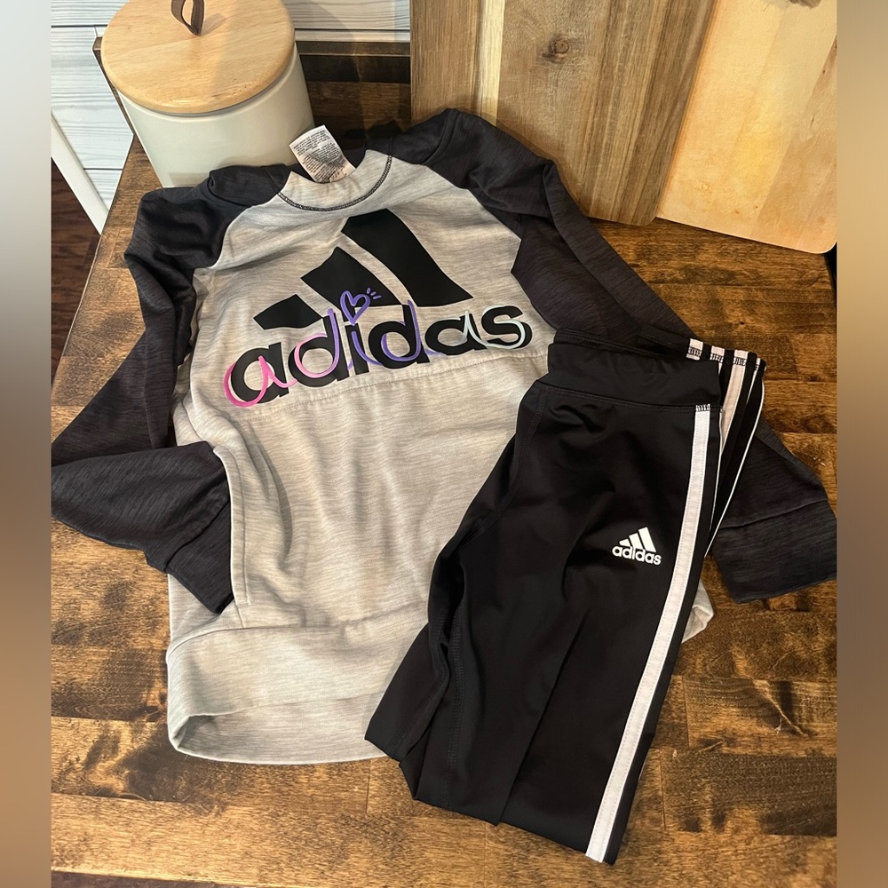 Girls small adidas set